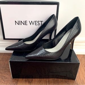 Nine West Black Textured Heels